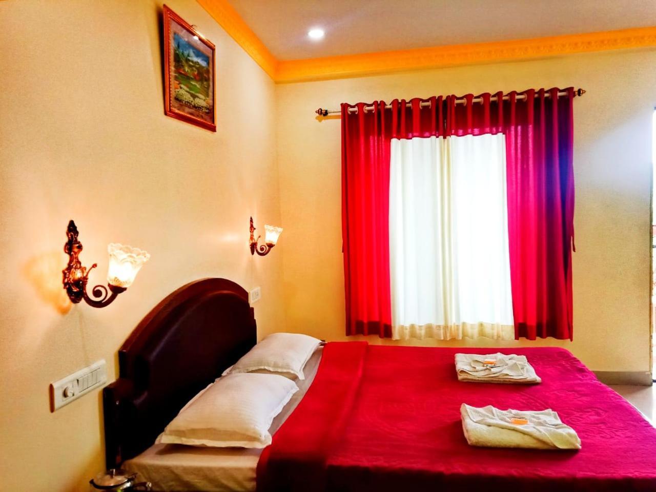 Mahābaleshwar Mayuri Cottage חדר תמונה
